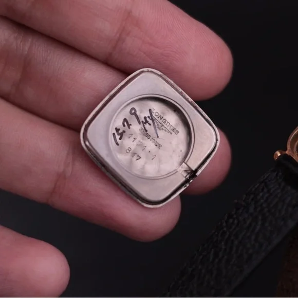 1980s Longines Women’s Dress Watch
Manual-Winding, Gold-Plated
Ref. No. 817-1171 - Picture 11 of 13